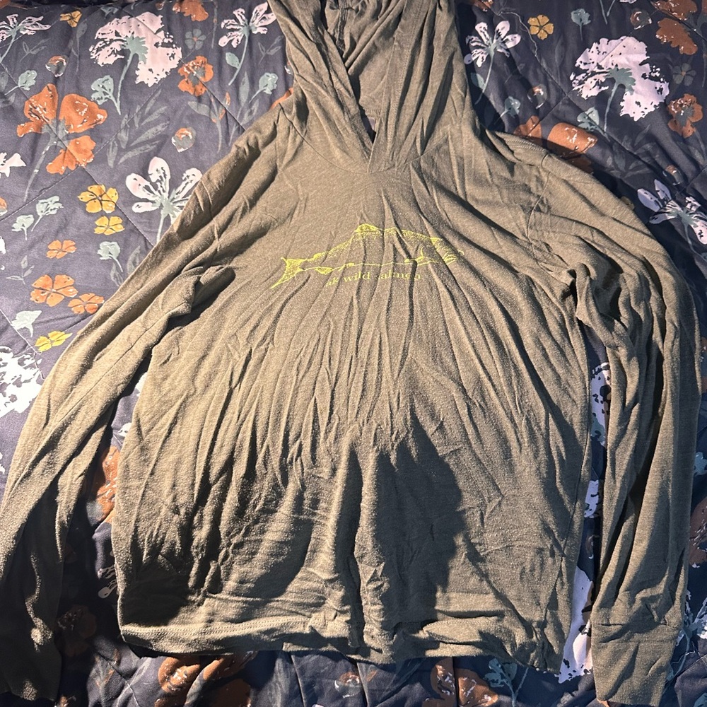 Green Hooded Long Sleeve Shirt AK Wild Salmon